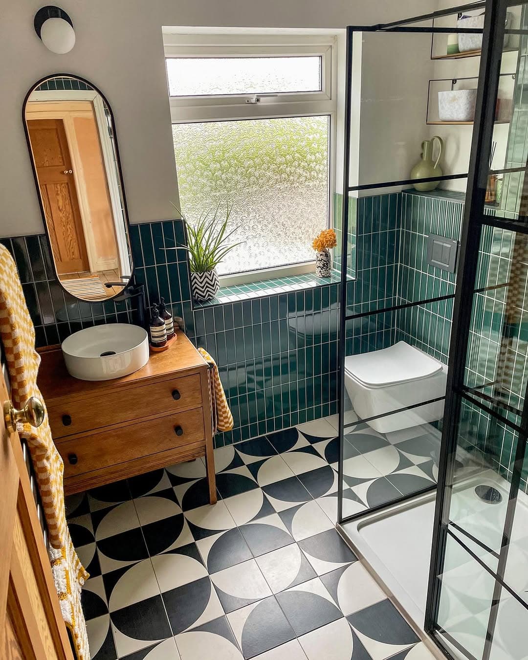 Bold Green and Black Bathroom