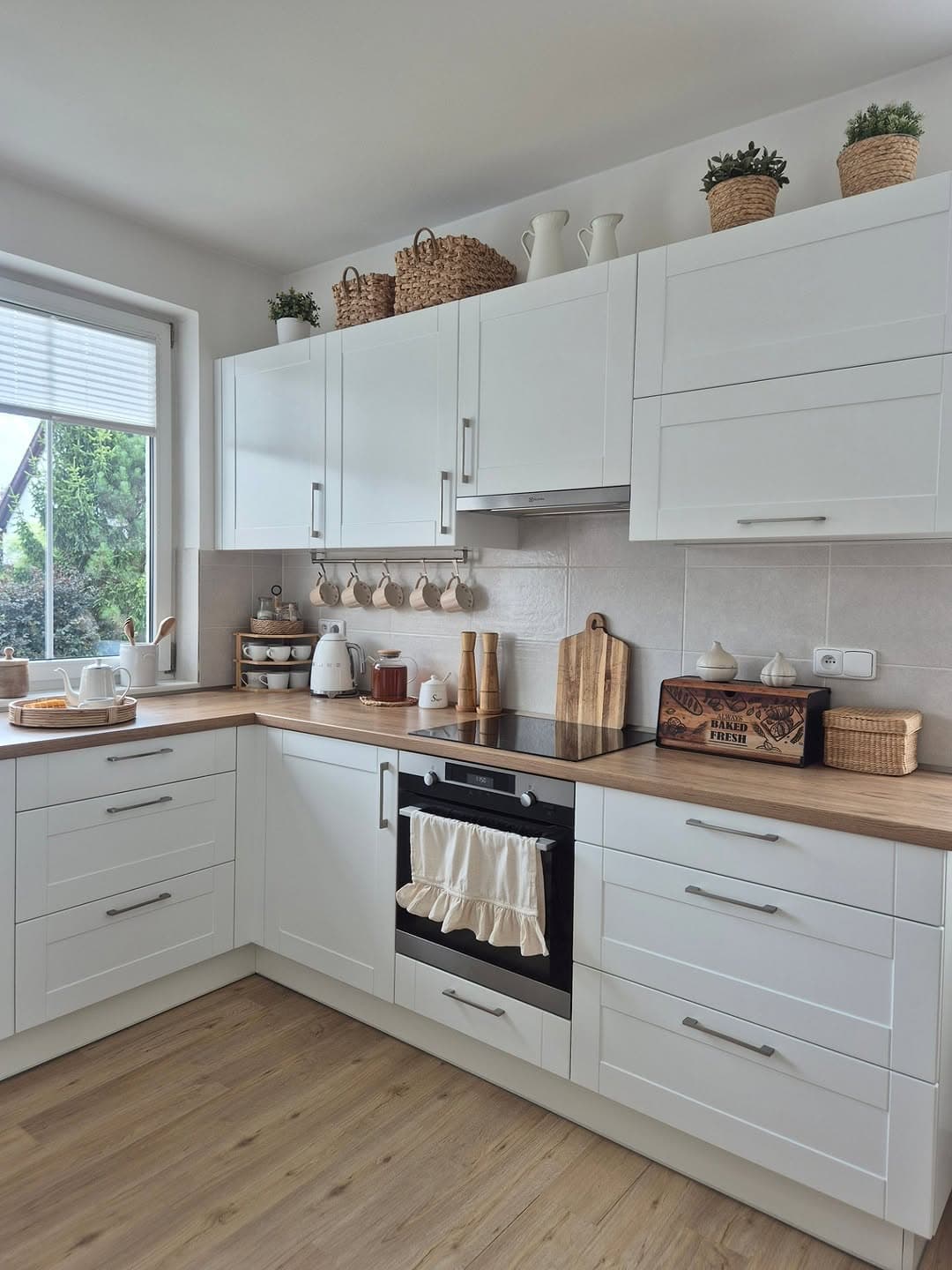 Charming Farmhouse Kitchen Style