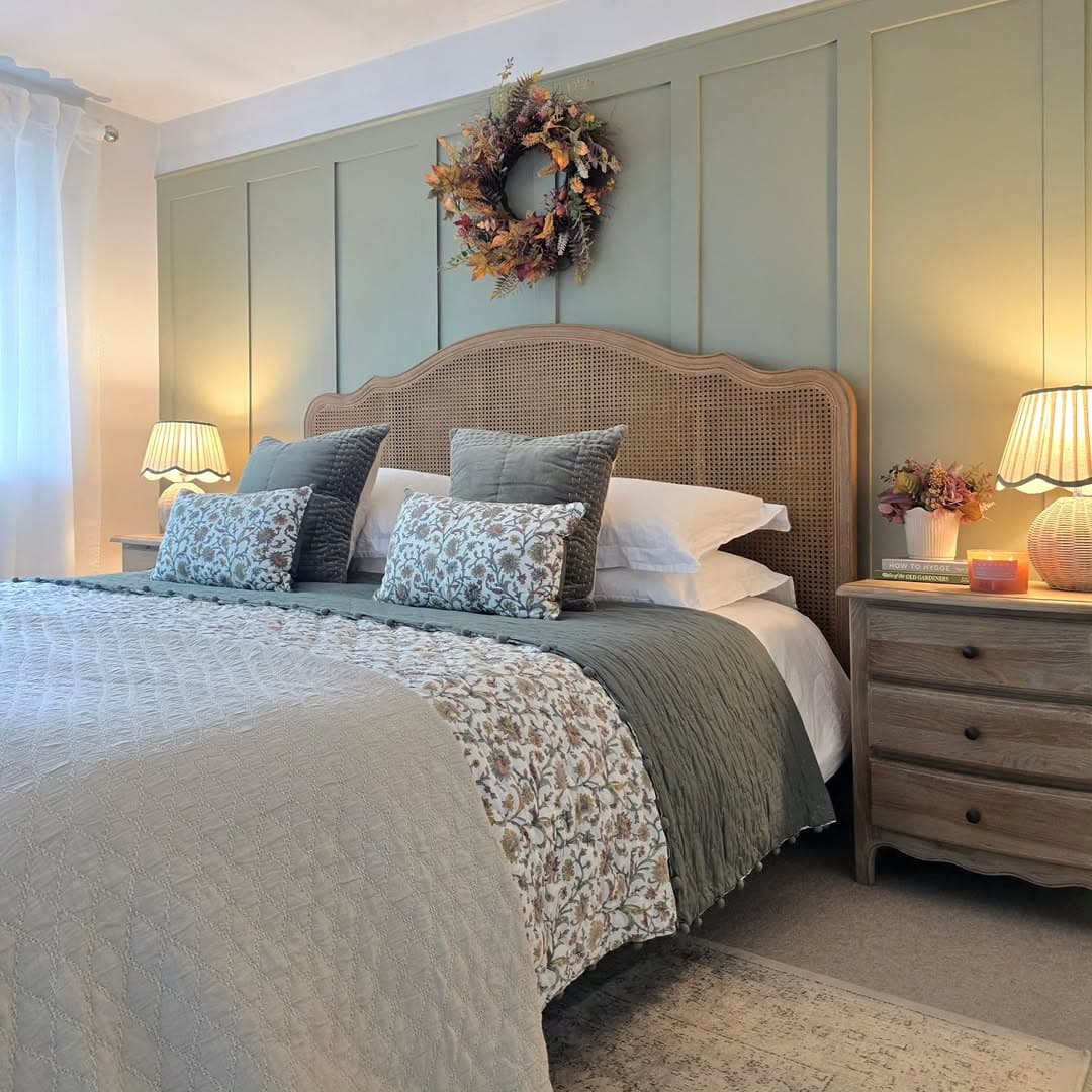 Cozy Sage Green Bedroom Retreat