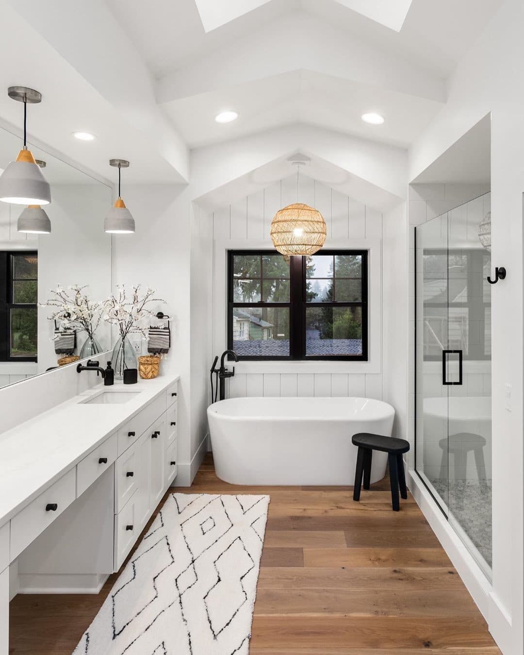 Modern Farmhouse Bathroom Sanctuary